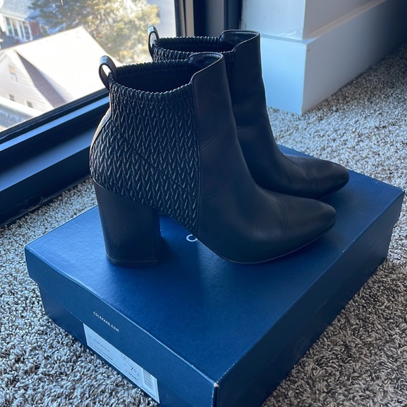 Cole Hana Aylin Bootie - Picture 2 of 4